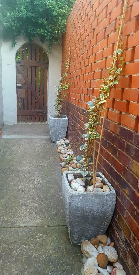 The Wild Fig Hotel Durbanville Bagian luar foto